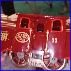 Lionel 33 Standard gauge prewar locomotive Square body Maroon