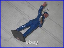 Lionel #550 figure set std ga prewar complete withbox, step, suitcase, excellent