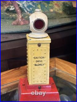Lionel #83-9 Lighted Prewar Traffic Light Signal ALL ORIGINAL