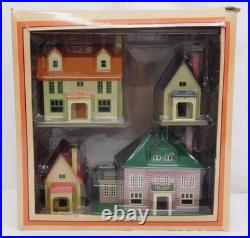 Lionel Corp 11-90010 #192 VIlla Set 4 tinplate buildings MTH Prewar Bungaows C-9