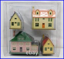 Lionel Corp 11-90010 #192 VIlla Set 4 tinplate buildings MTH Prewar Bungaows C-9
