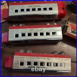 Lionel Jr. Pre-War Streamliner #1700E 4 Piece Set Parts, Rough, Paint Chip/Rust