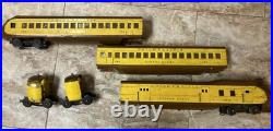 Lionel Lines 752W Locomotive Union Pacific With 2 Cars 753/754 Pre War Used Lionel Lines 752W Locomotive Union Pacific With 2 Cars 753/754 Pre War Used
