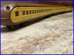 Lionel Lines 752W Locomotive Union Pacific With 2 Cars 753/754 Pre War Used Lionel Lines 752W Locomotive Union Pacific With 2 Cars 753/754 Pre War Used