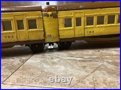 Lionel Lines 752W Locomotive Union Pacific With 2 Cars 753/754 Pre War Used Lionel Lines 752W Locomotive Union Pacific With 2 Cars 753/754 Pre War Used