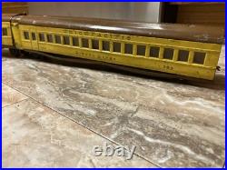 Lionel Lines 752W Locomotive Union Pacific With 2 Cars 753/754 Pre War Used Lionel Lines 752W Locomotive Union Pacific With 2 Cars 753/754 Pre War Used