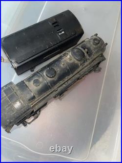 Lionel No 229 2-4-2 Pre-war Steam Engine with a No. 1689W Tender Lot