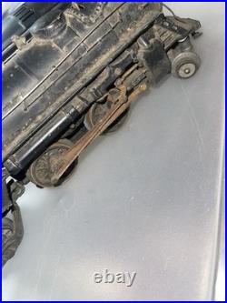 Lionel No 229 2-4-2 Pre-war Steam Engine with a No. 1689W Tender Lot