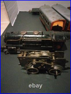 Lionel O Gauge #259 Pre-War Locomotive Engine& 3 Box Cars Not Tested Lionel O Gauge #259 Pre-War Locomotive Engine& 3 Box Cars Not Tested