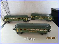 Lionel, O Gauge, 2640, 40, 41, Two Tone Green Passenger Cars, Prewar