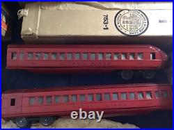 Lionel PREWAR 1938 700E BOXED RAIL CHIEF 4 CAR PASSENGER SET WITH T RAIL TRACK Lionel PREWAR 1938 700E BOXED RAIL CHIEF 4 CAR PASSENGER SET WITH T RAIL TRACK