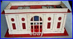 Lionel PRE war TRAIN station 116 White and red NO DENTS colors bright