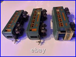 Lionel Passenger Prewar Peacock Cars 607 608 Very Good condition