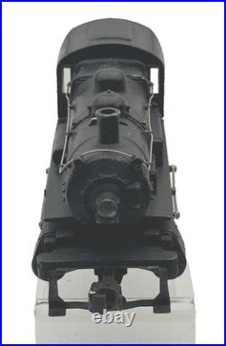 Lionel Post War 1615 Engine & Tender with both intact. Really Clean