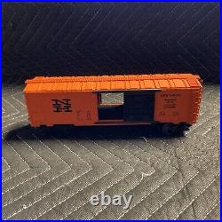 Lionel Pre/Post War (40's-50's) Diecast Train Set. Rare Bronx Zoo Operating Car