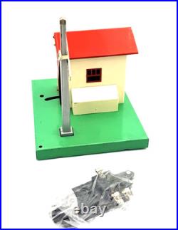 Lionel Pre War Automatic Gateman 045