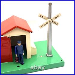 Lionel Pre War Automatic Gateman 045