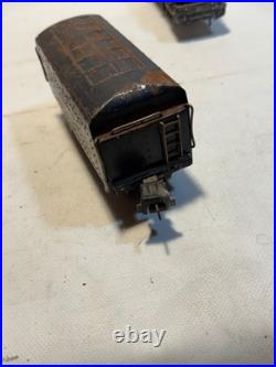 Lionel Pre War Lot Of Locomotive, Tender, Milk Car, and Crane Untested 262E 2810 Lionel Pre War Lot Of Locomotive, Tender, Milk Car, and Crane Untested 262E 2810