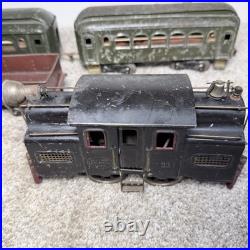 Lionel Pre War No 38 Engine New York Central With Passenger Cars, and Gondola