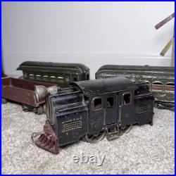 Lionel Pre War No 38 Engine New York Central With Passenger Cars, and Gondola