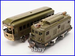 Lionel Pre-War No. 8E locomotive and 3 cars