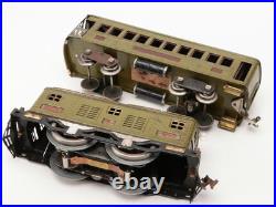 Lionel Pre-War No. 8E locomotive and 3 cars