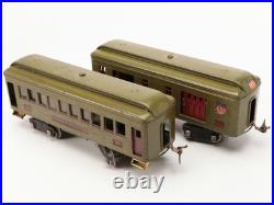 Lionel Pre-War No. 8E locomotive and 3 cars