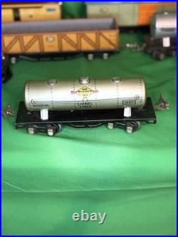 Lionel Pre-War O-Gauge 259E 2-4-2 Steam Engine, Tender & 7 Rail Cars