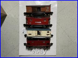 Lionel Pre-war O Gauge 4 freight carshopper, refrig, caboose & box. Lot 1