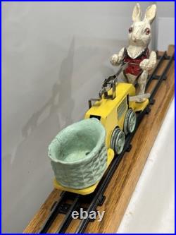 Lionel Prewar 1103 Peter Rabbit Chick Mobile No Key Works Well