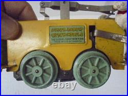 Lionel Prewar # 1103 Peter Rabbit Chick Mobile WInd Up Hand Car Original