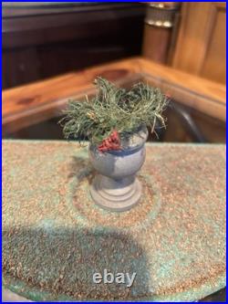 Lionel Prewar #128/129 Terrace Platform Flower Urn Plot Scarce piece Lionel Prewar #128/129 Terrace Platform Flower Urn Plot Scarce piece