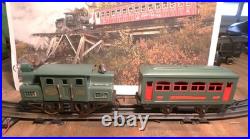 Lionel Prewar 152 antique 100 year old engine & Car see video runnning