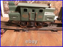 Lionel Prewar 152 antique 100 year old engine & Car see video runnning