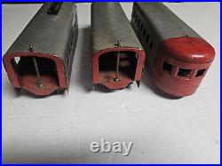 Lionel Prewar 1700E Red & Silver Junior Streamliner Passenger Set