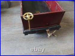 Lionel Prewar 212 Gondolas With Tool Boxes Barrels and Coal