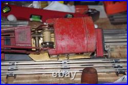 Lionel Prewar 219 Operating Crane Yellow, Red, and Black base