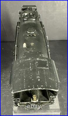 Lionel Prewar 225E Locomotive and 2235W Tender in VG