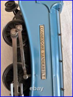 Lionel Prewar 265E Blue Streak Steam Engine And Passenger Cars 618,619 and 637