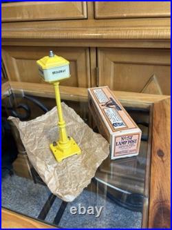 Lionel Prewar #57 21st/Broadway Yellow Lamp Post in Original HTF Box With Paper
