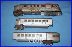 Lionel Prewar #616E Flying Yankee Passenger Set #616, #617 & # 618 with Red Top