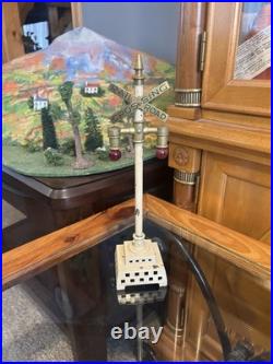 Lionel Prewar #79 Railroad Crossing Flashing Signal (original!)