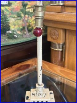 Lionel Prewar #79 Railroad Crossing Flashing Signal (original!)