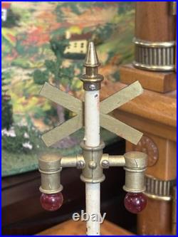 Lionel Prewar #79 Railroad Crossing Flashing Signal (original!)