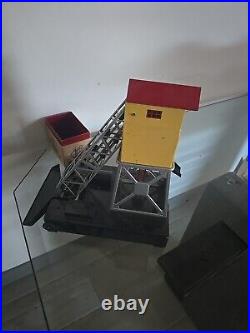 Lionel Prewar #96 Hand Operated Coal Elevator With Original Box
