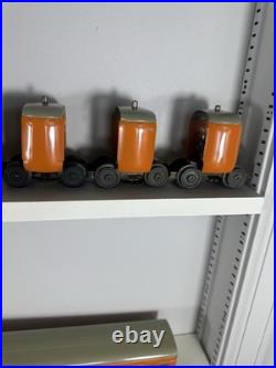 Lionel Prewar Hiawatha Passenger Train Set 752E 782 783 784 Orange MilwaukeeRoad