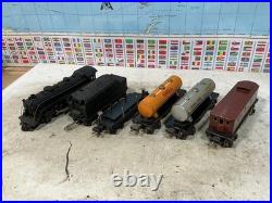 Lionel Prewar Metal Set 1664 and 4 freight Car