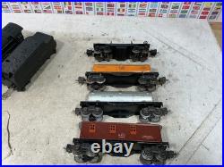 Lionel Prewar Metal Set 1664 and 4 freight Car