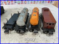 Lionel Prewar Metal Set 1664 and 4 freight Car