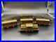 Lionel_Prewar_O_Gauge_Set_252_LOCOMOTIVE_TWO_529_CARS_ONE_530_CAR_with_track_01_al